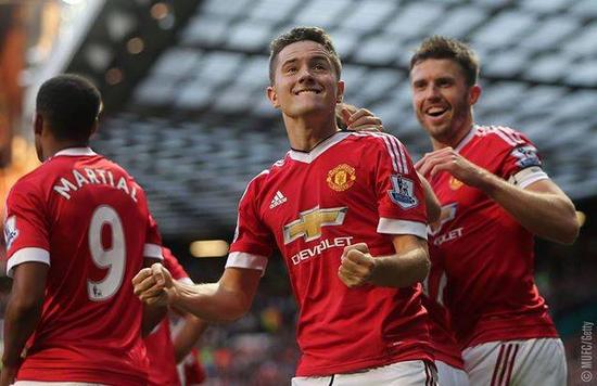 緊張感交織 緊張感交織